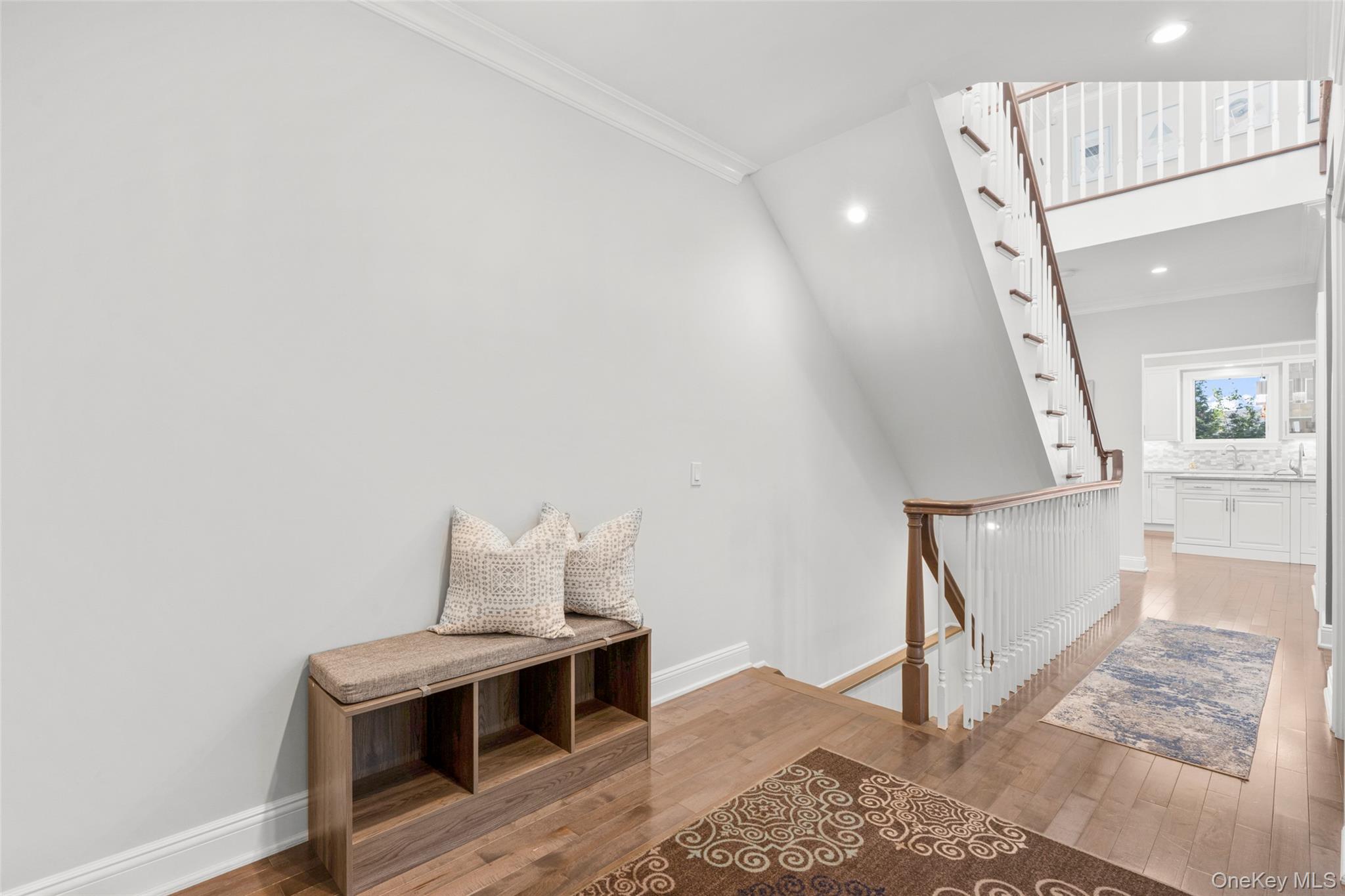 17 Clover Place New Rochelle, NY 10805 - Photo 5 of 50