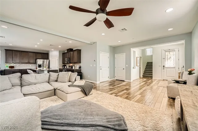 $645,000 | 674 Tremaine Court, Henderson, NV 89052