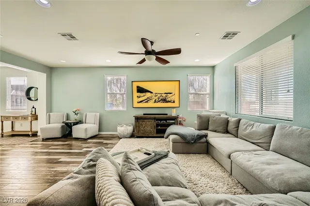 $645,000 | 674 Tremaine Court, Henderson, NV 89052