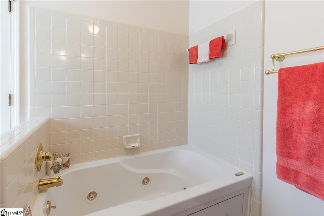 209 West Silverleaf Street Greer, SC 29650 - Photo 16 of 34 Gallery Image 16