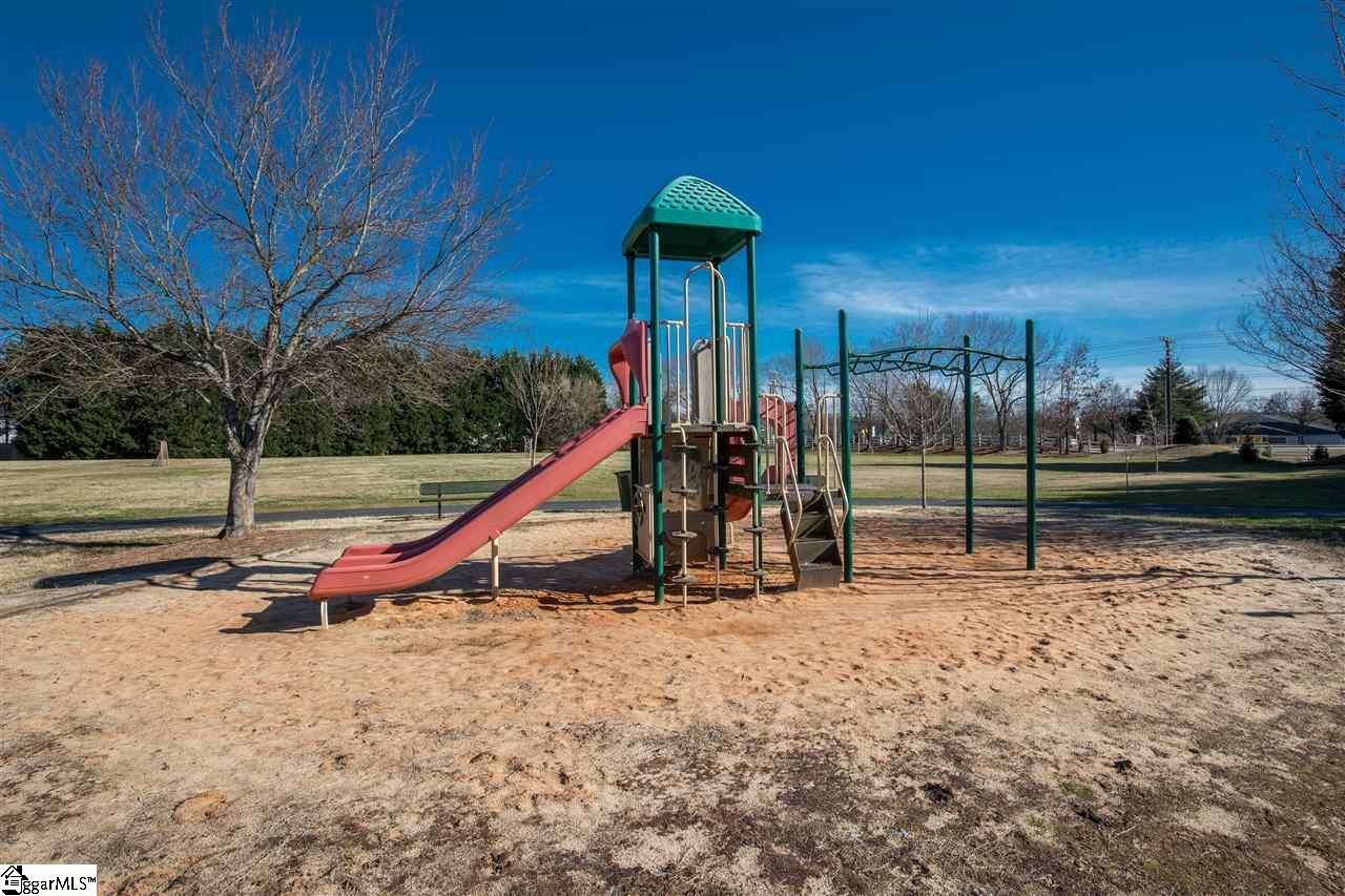 209 West Silverleaf Street Greer, SC 29650 - Photo 31 of 34 Gallery Image 31