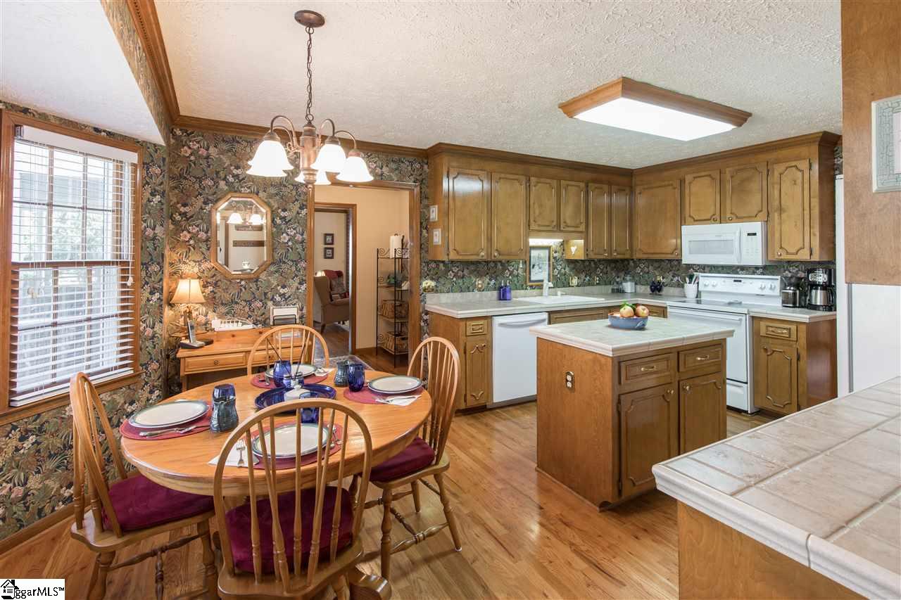 209 West Silverleaf Street Greer, SC 29650 - Photo 9 of 34 Gallery Image 9