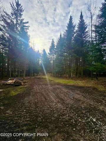 $319,000 | 4080 Highway 115, Blakeslee, PA 18610