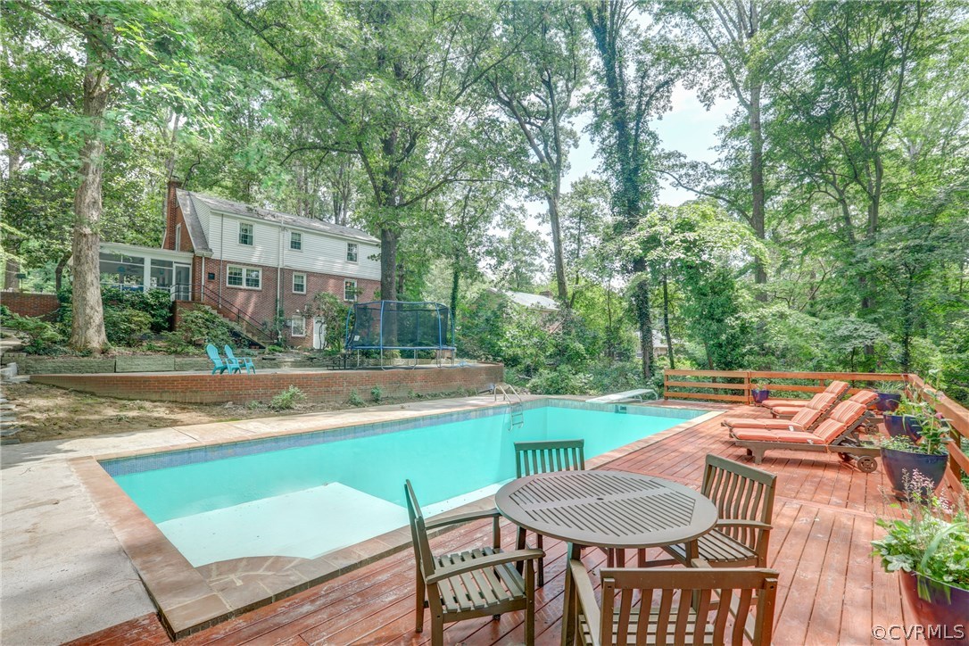 4330 Wakefield Road Richmond, VA 23235 - Photo 30 of 34 an outdoor space with furniture and garden