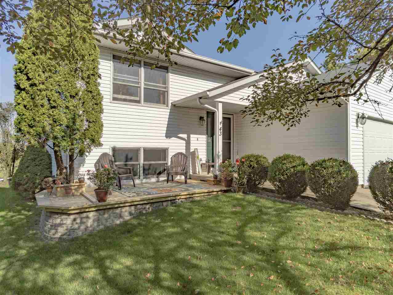 43 King Henry Road Southeast Poplar Grove, IL 61065 - Photo 3 of 35 Gallery Image 3