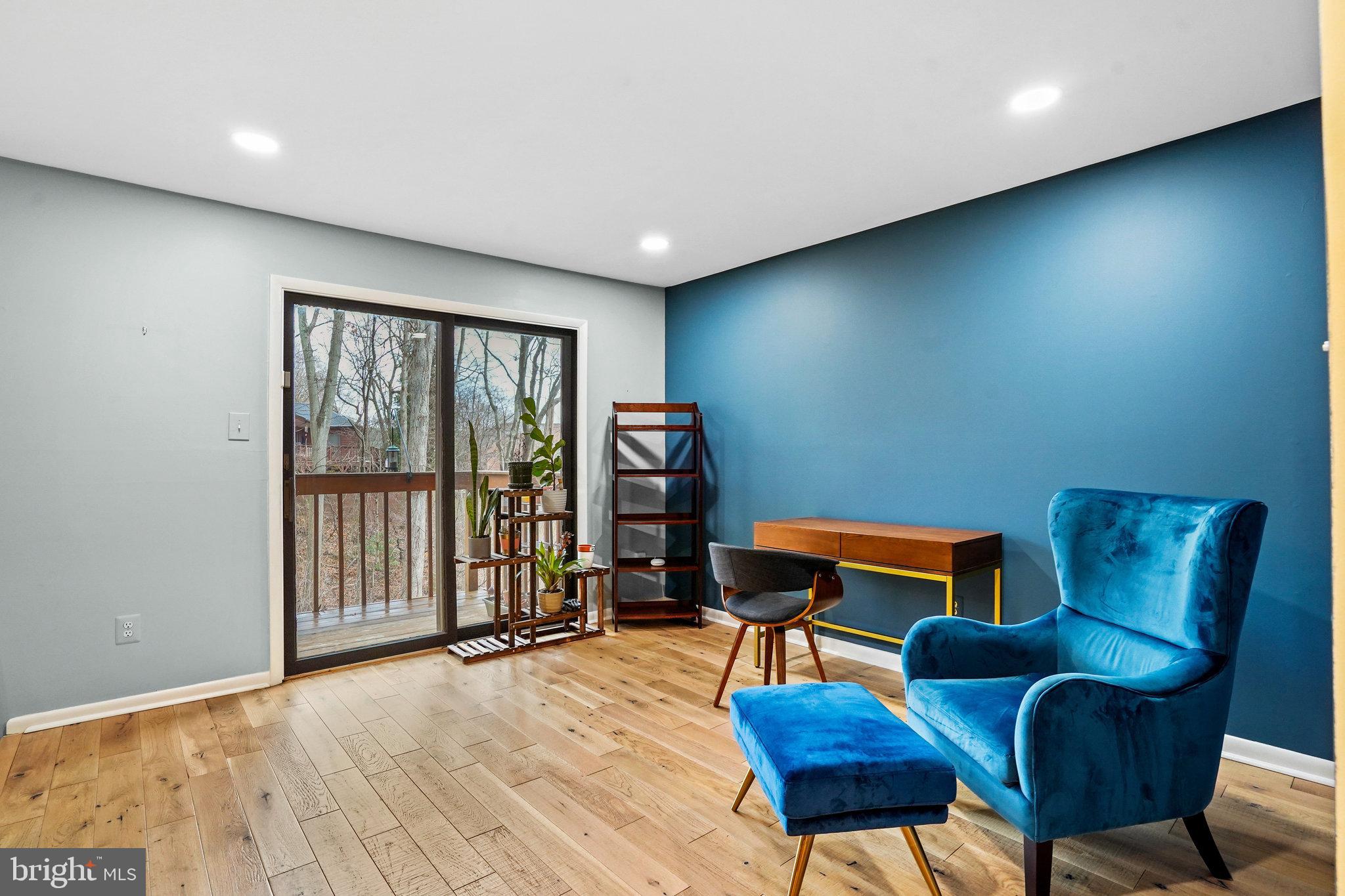2247 Cedar Cove Court Reston, VA 20191 - Photo 14 of 46 Living Room