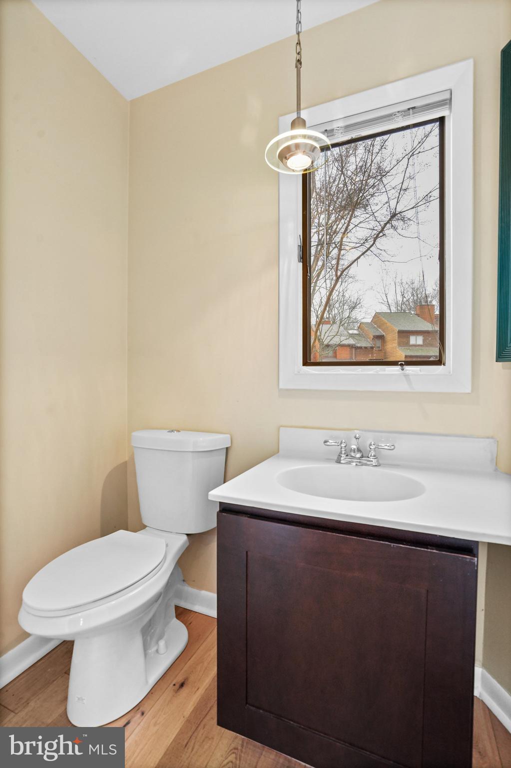 2247 Cedar Cove Court Reston, VA 20191 - Photo 15 of 46 Powder Room