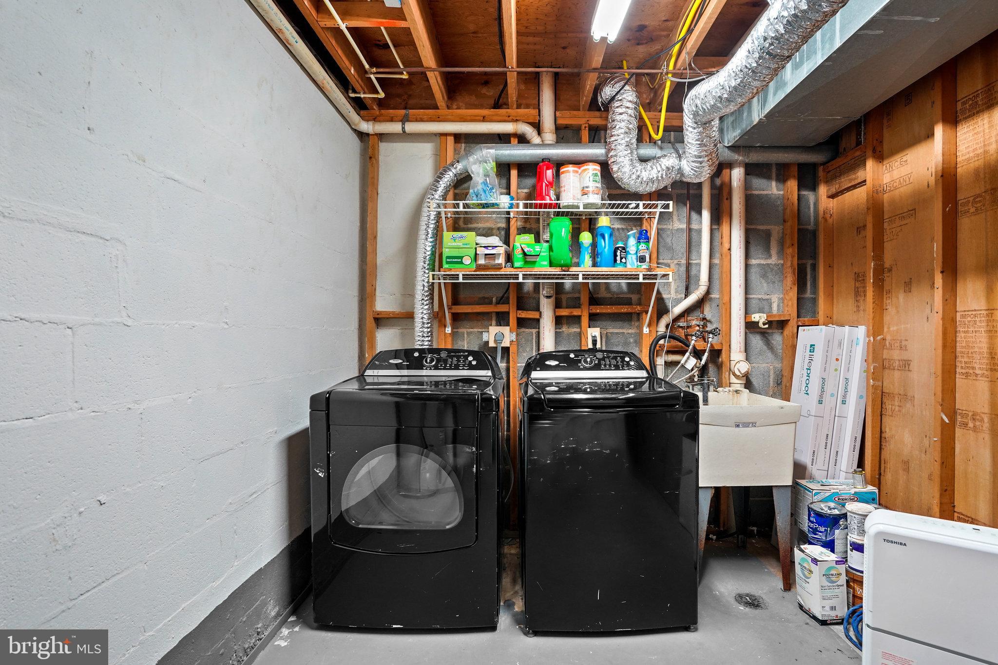 2247 Cedar Cove Court Reston, VA 20191 - Photo 33 of 46 Laundry Area