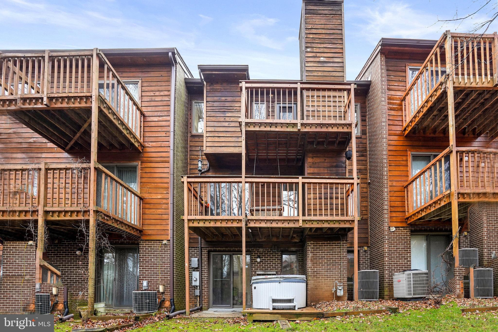2247 Cedar Cove Court Reston, VA 20191 - Photo 37 of 46 Rear Exterior