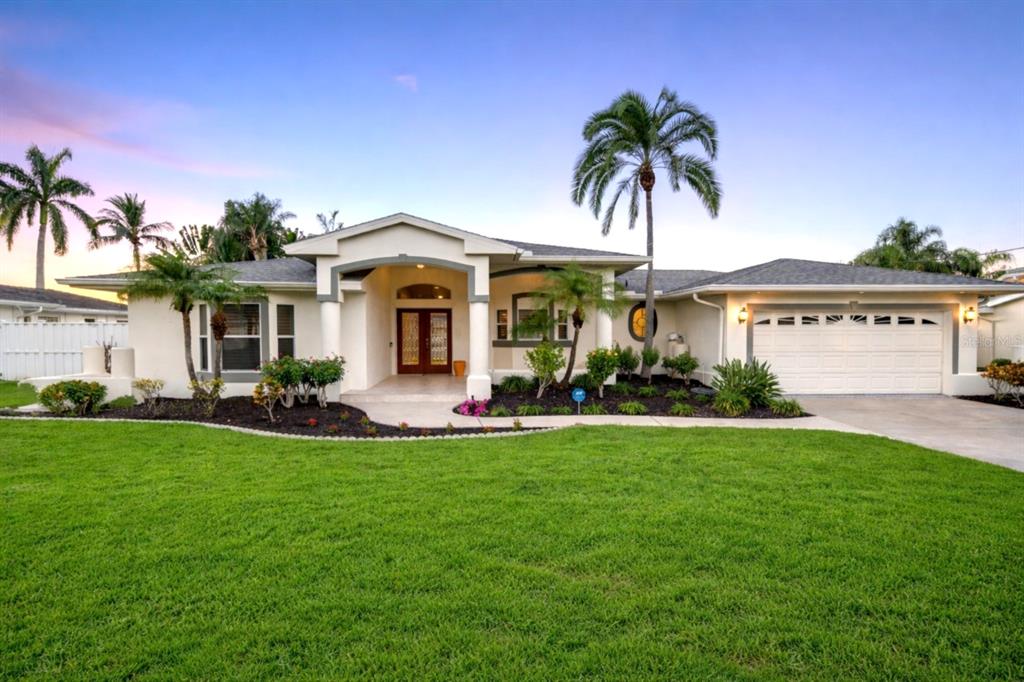 402 Harbor View Lane Largo, FL 33770 - Photo 2 of 38