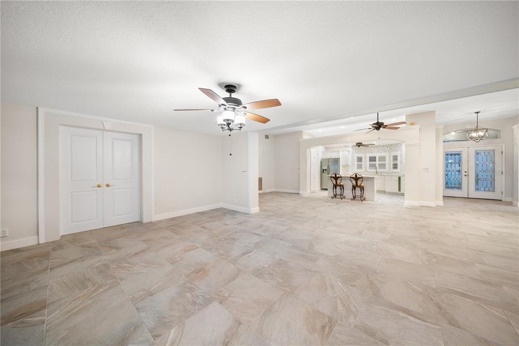 402 Harbor View Lane Largo, FL 33770 - Photo 24 of 38