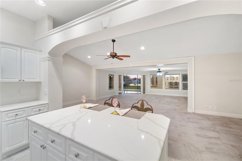 402 Harbor View Lane Largo, FL 33770 - Photo 29 of 38