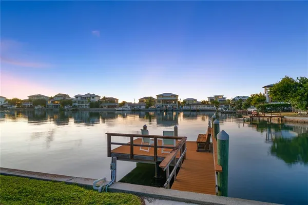 $1,600,000 | 402 Harbor View Lane, Largo, FL 33770