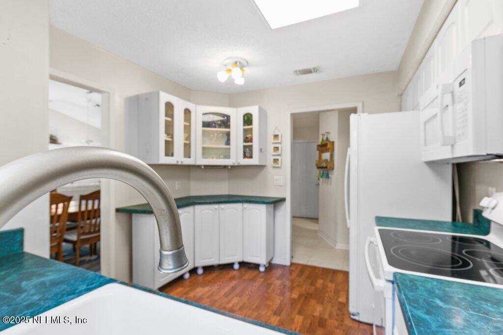 511 Valley Forge Road East Neptune Beach, FL 32266 - Photo 21 of 56 037-511ValleyForgeRoadEast-NeptuneBeach-