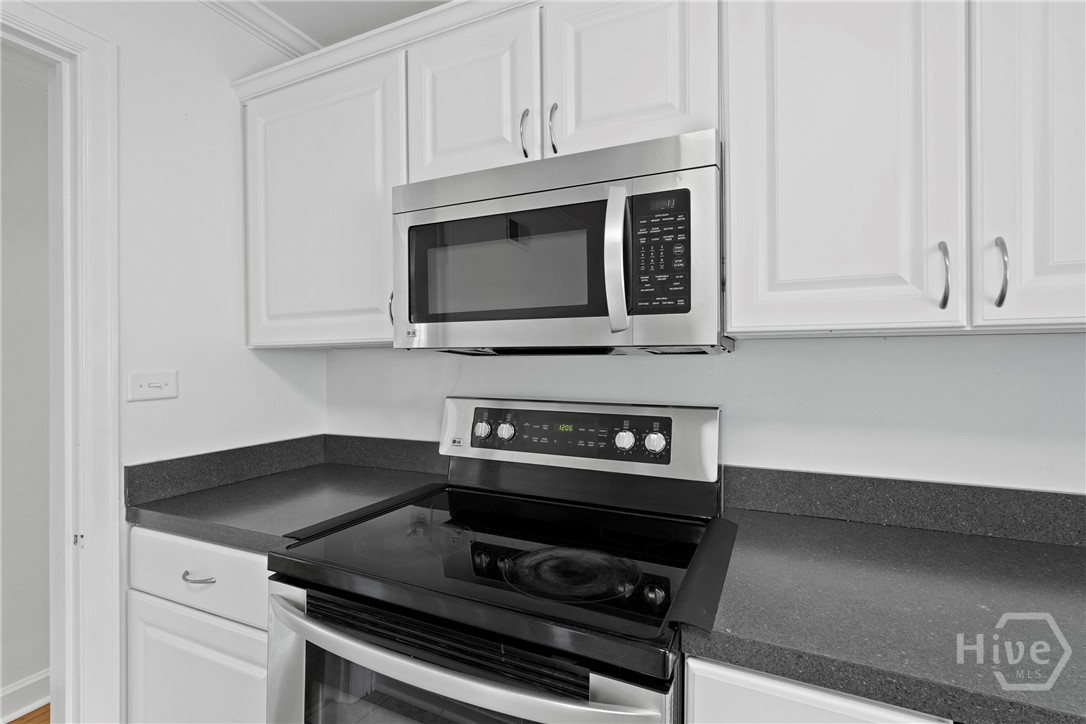 218 East 65th Street Savannah, GA 31405 - Photo 11 of 45