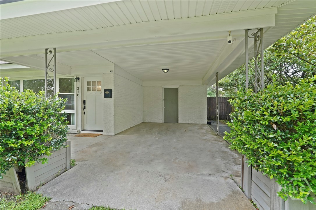218 East 65th Street Savannah, GA 31405 - Photo 3 of 45