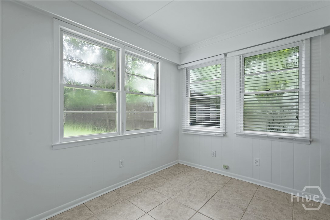 218 East 65th Street Savannah, GA 31405 - Photo 33 of 45