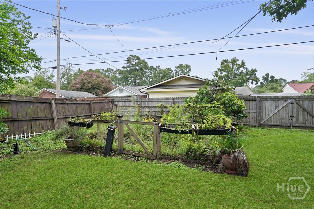 218 East 65th Street Savannah, GA 31405 - Photo 39 of 45
