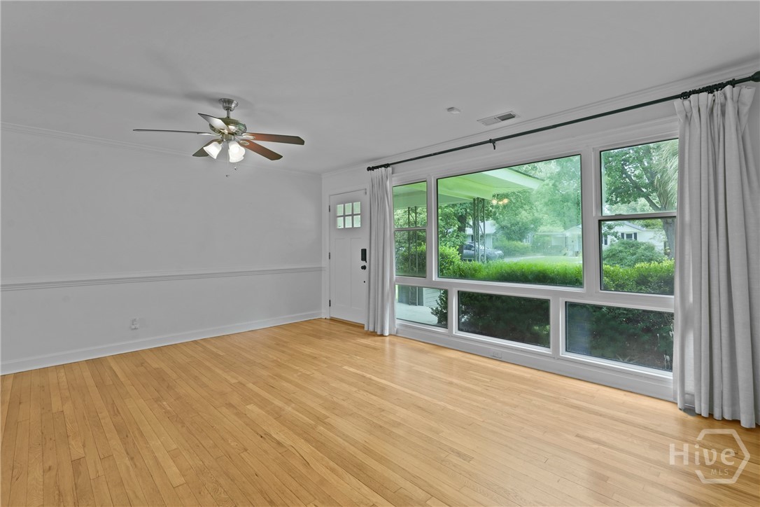 218 East 65th Street Savannah, GA 31405 - Photo 4 of 45