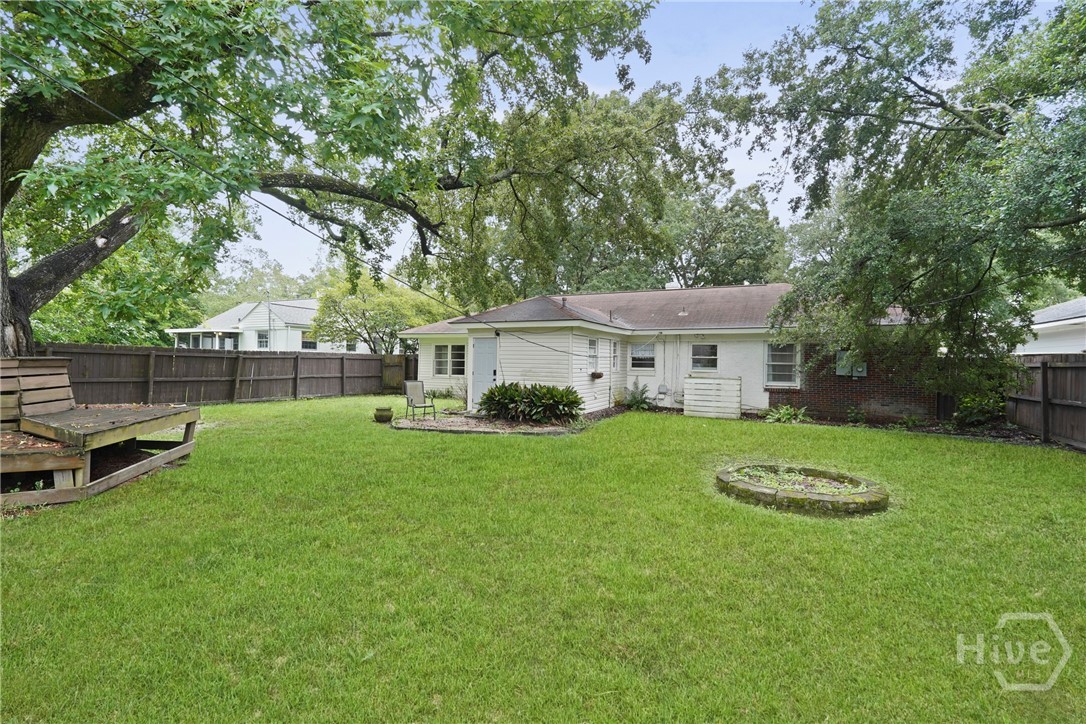 218 East 65th Street Savannah, GA 31405 - Photo 41 of 45