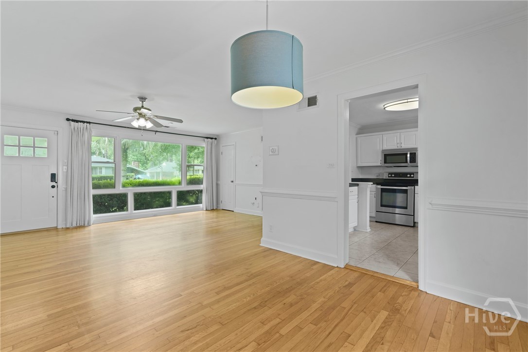 218 East 65th Street Savannah, GA 31405 - Photo 8 of 45