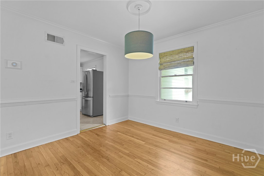 218 East 65th Street Savannah, GA 31405 - Photo 9 of 45