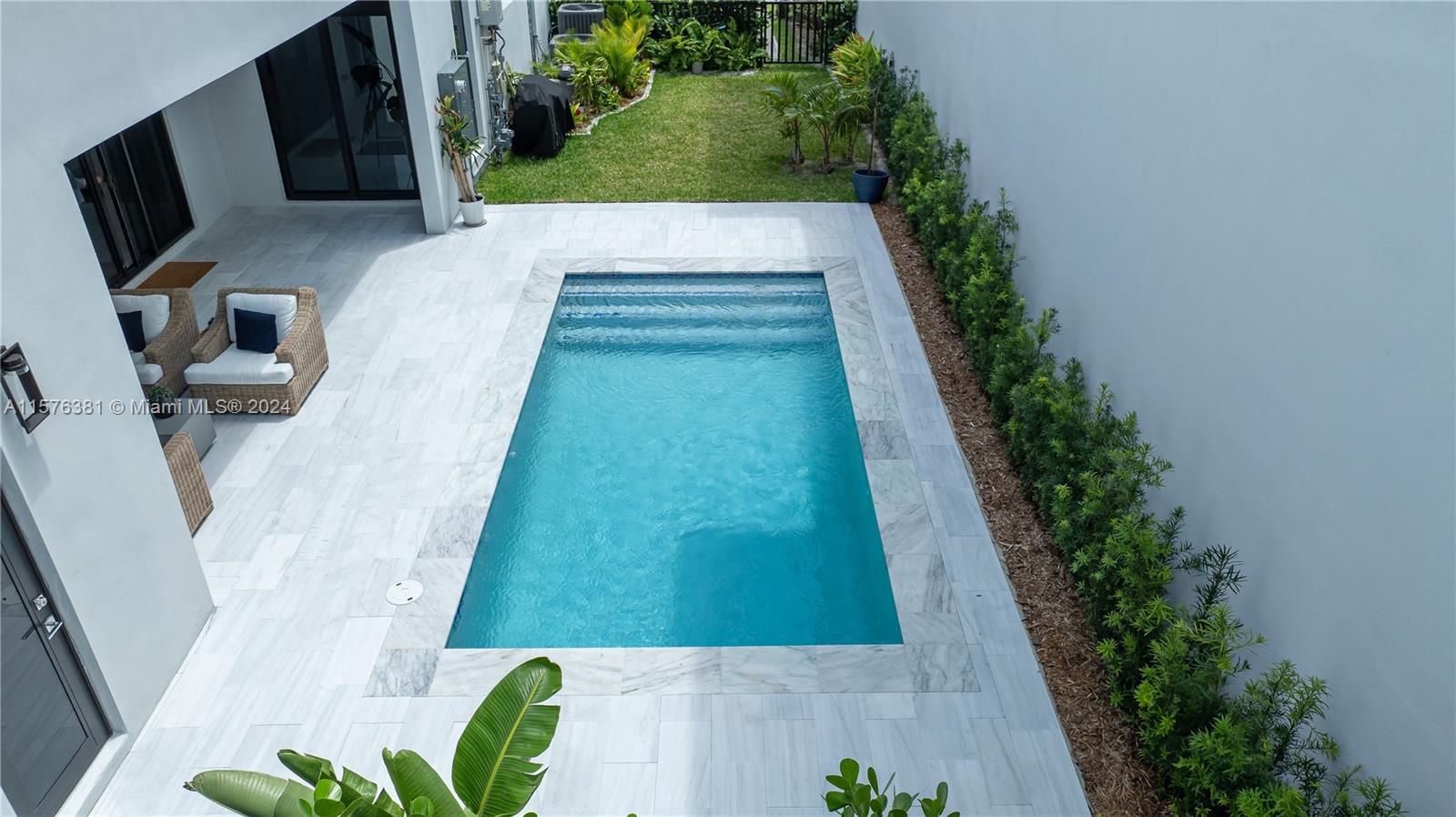 8061 Northwest 48th Ter  