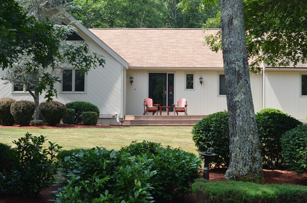38 Hunters Ridge Road Middleboro, MA 02346 - Photo 4 of 25