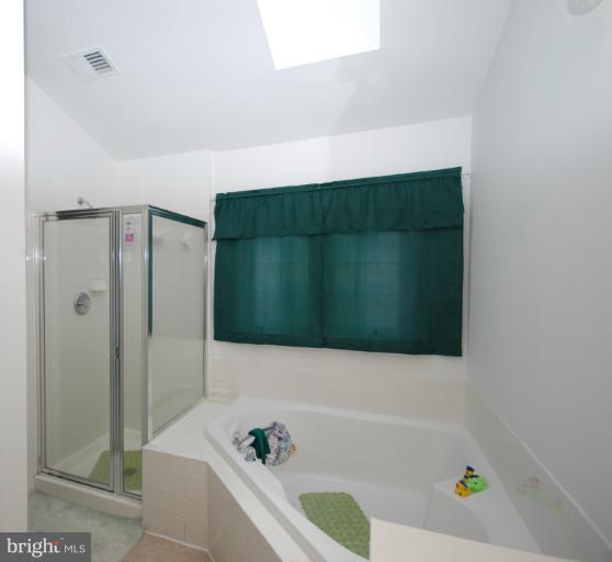 2112 Elm Tree Lane Silver Spring, MD 20906 - Photo 22 of 24 Bath (Master)