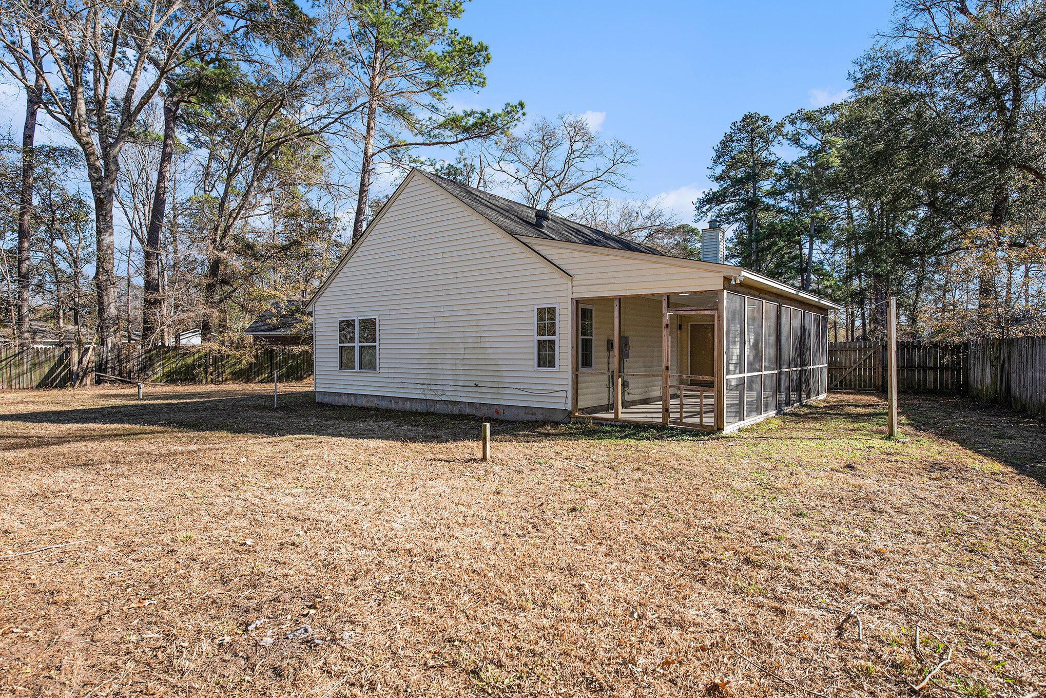 407 Kingbird Road Ladson, SC 29456 - Photo 16 of 18 016_file_268