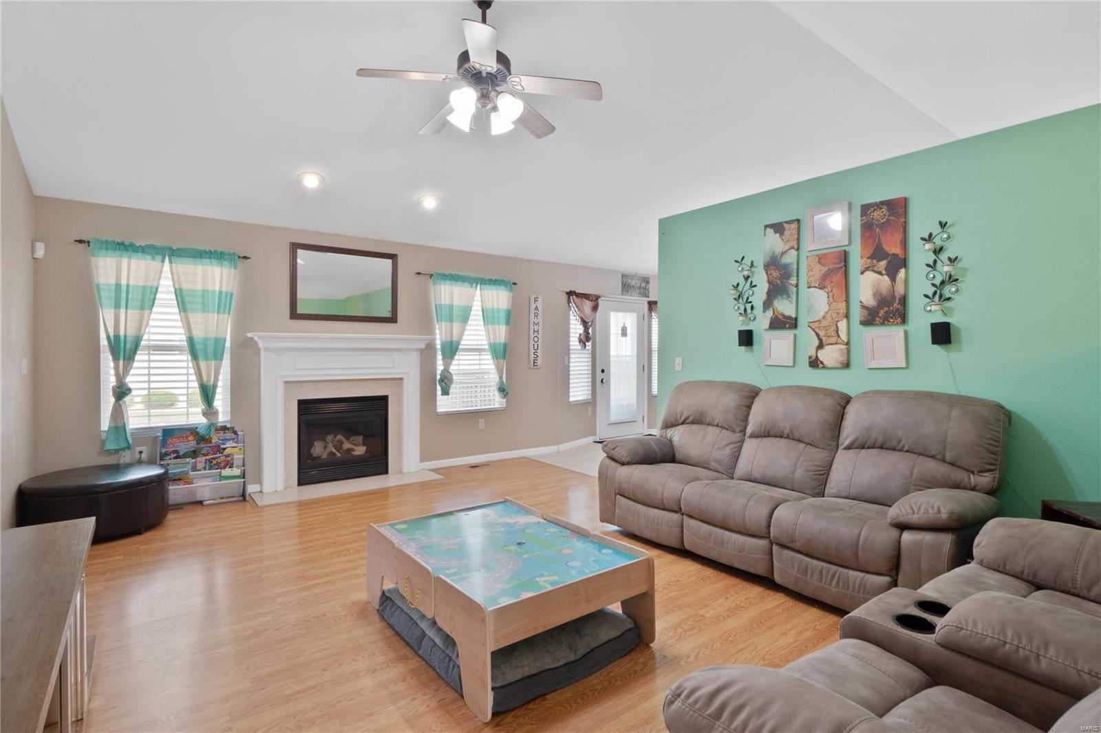 5 Pinebrooke Troy, IL 62294 - Photo 7 of 27