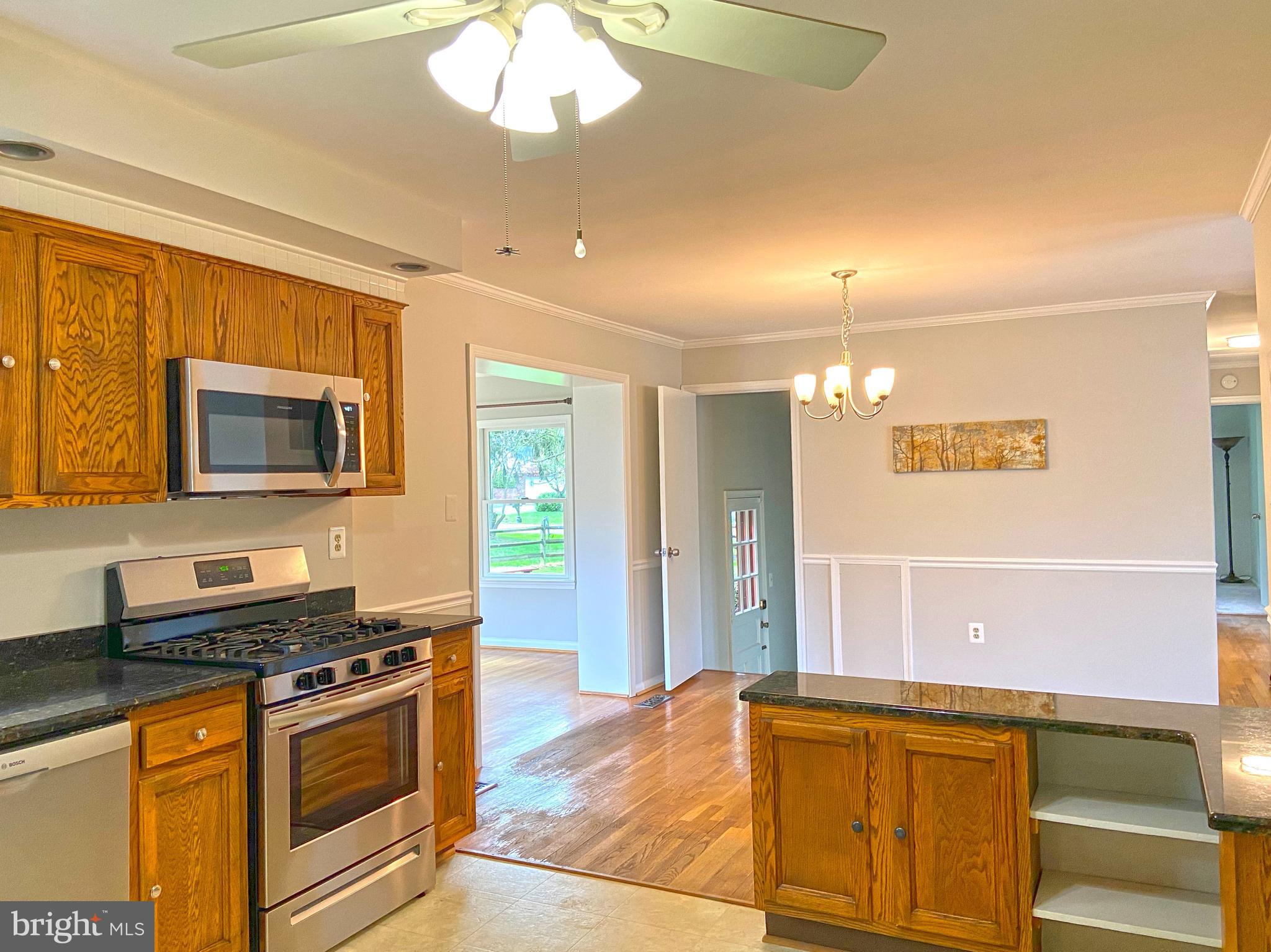 18908 Willow Grove Road Olney, MD 20832 - Photo 8 of 33 Kitchen