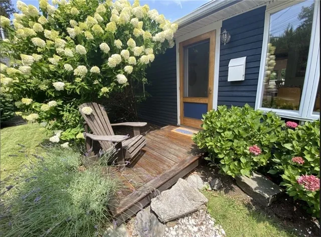 $2,000 | 52 Lawn Avenue, Jamestown, RI 02835