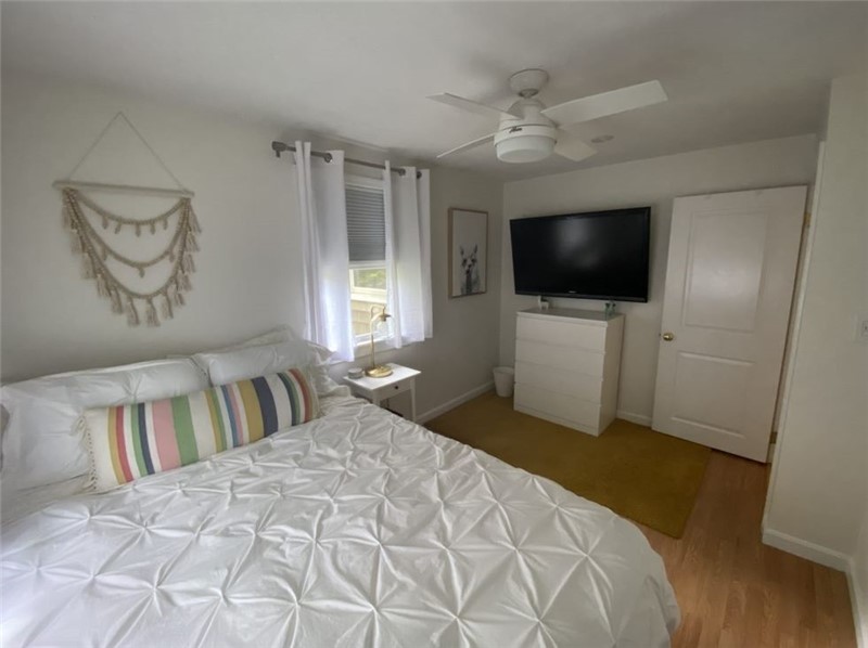 52 Lawn Avenue Jamestown, RI 02835 - Photo 13 of 21