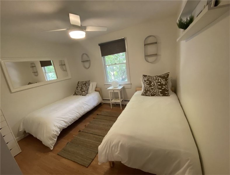 52 Lawn Avenue Jamestown, RI 02835 - Photo 17 of 21