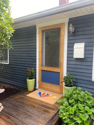 $2,000 | 52 Lawn Avenue, Jamestown, RI 02835