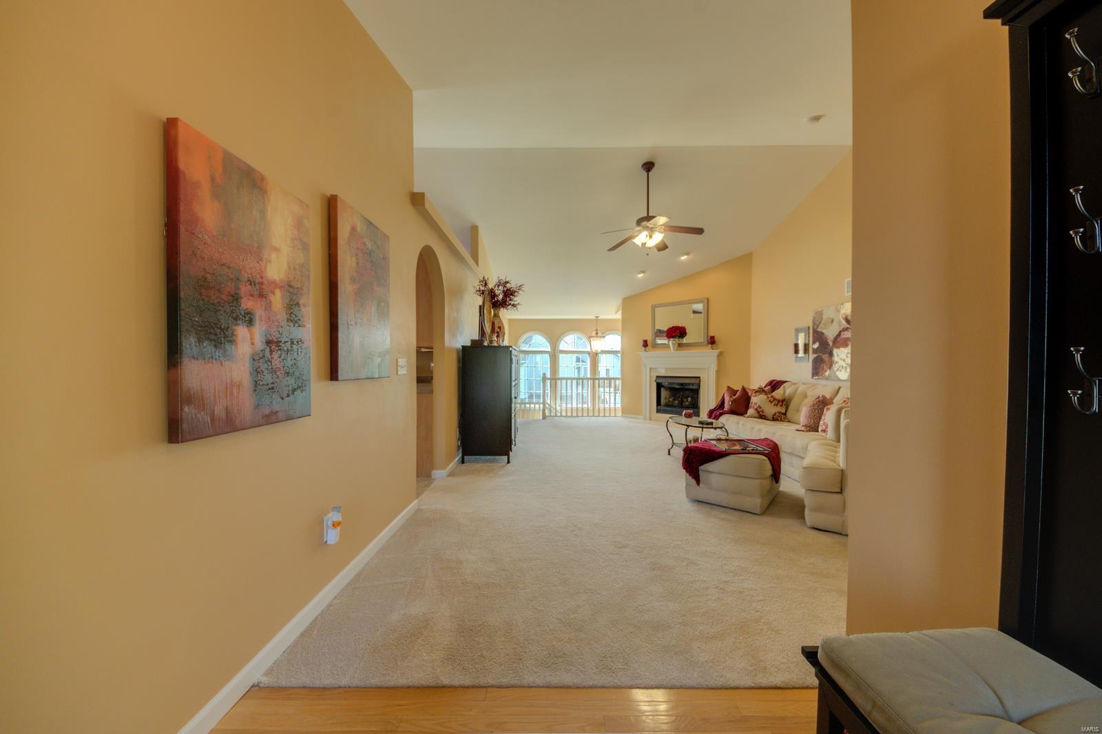 225 Jacobs Way St. Peters, MO 63376 - Photo 3 of 41