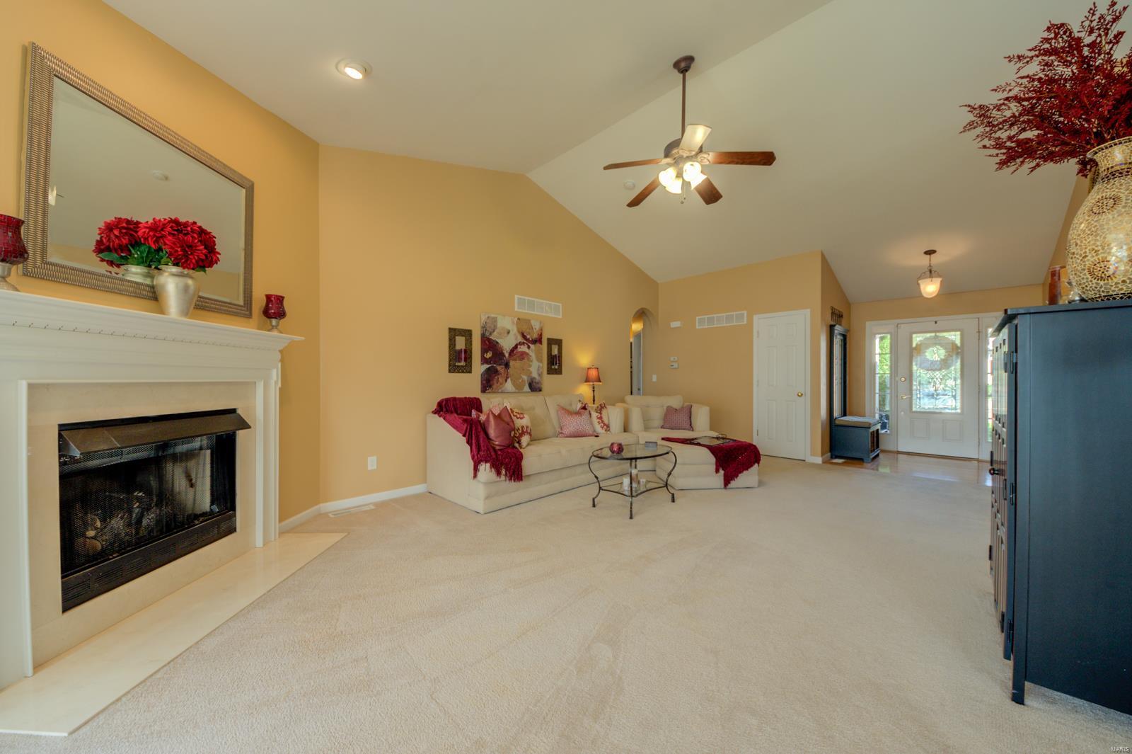 225 Jacobs Way St. Peters, MO 63376 - Photo 6 of 41