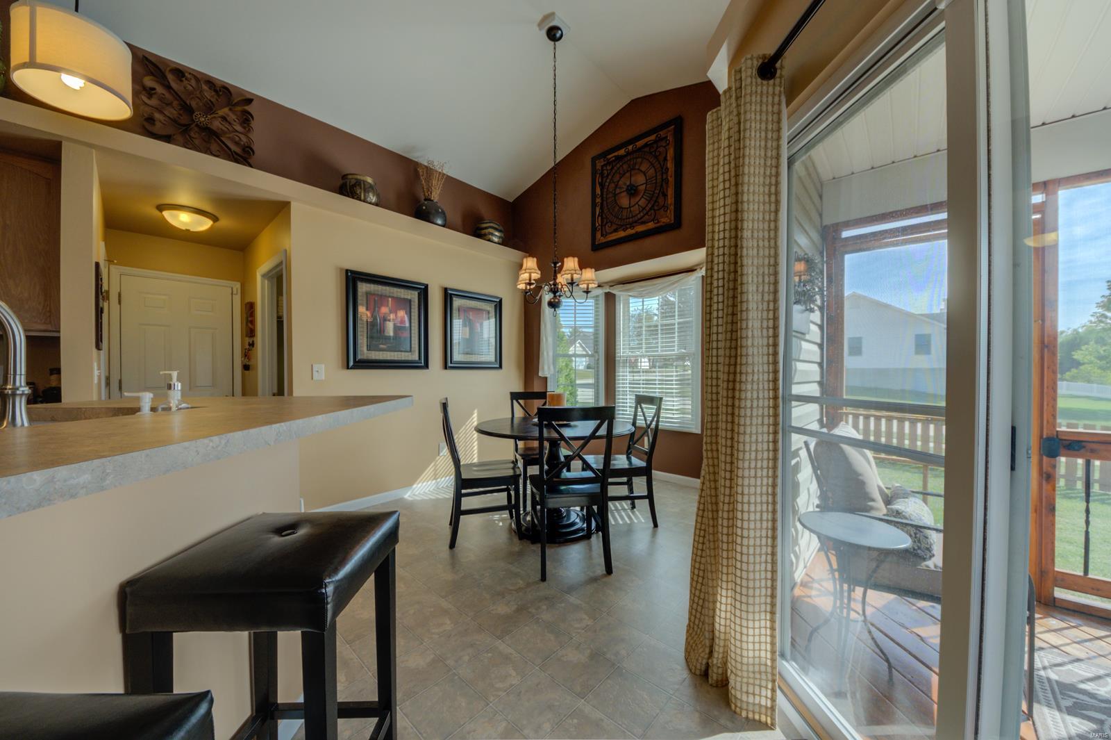 225 Jacobs Way St. Peters, MO 63376 - Photo 9 of 41