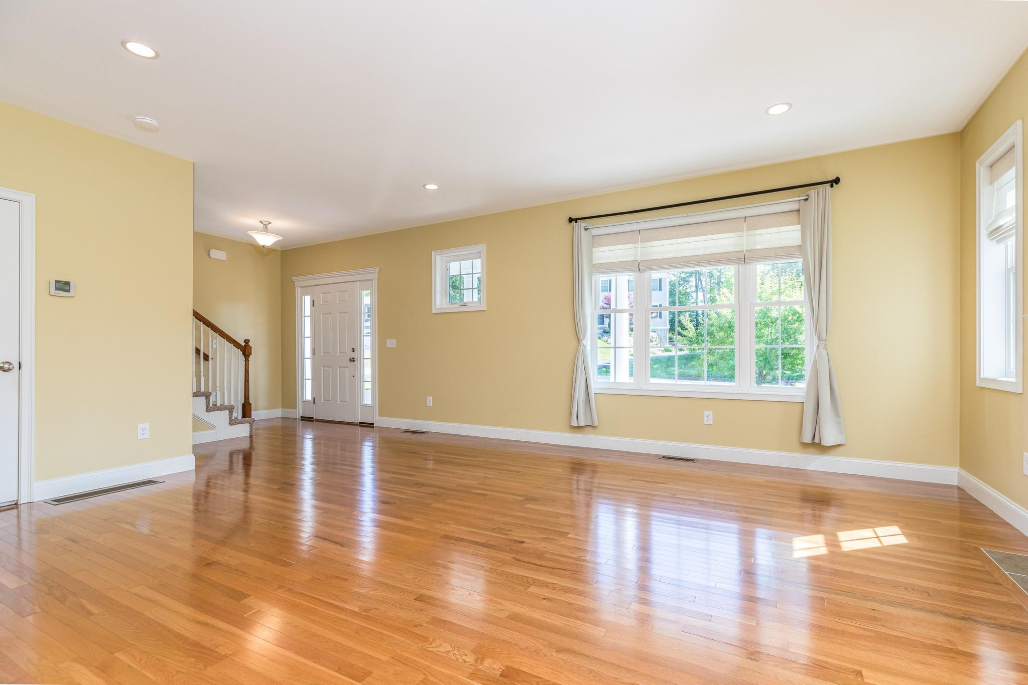 21 Colt Lane Epping, NH 03042 - Photo 4 of 47