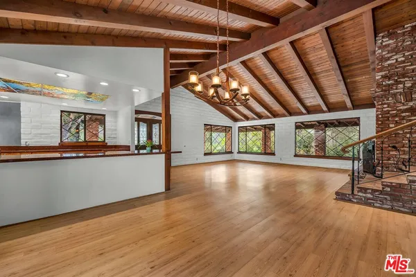 a view of a indoor garage