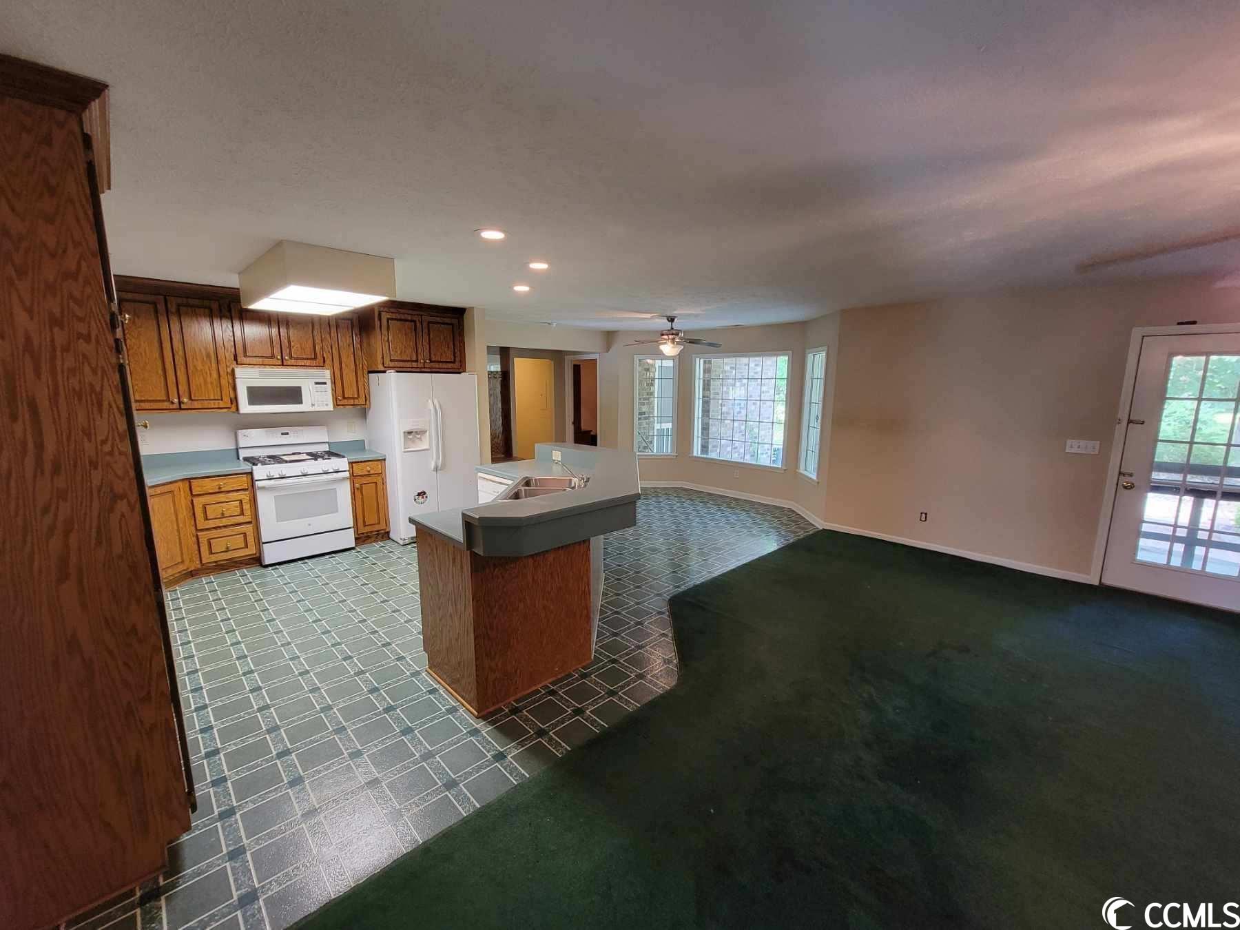 4164 Double Dee Road Aynor, SC 29511 - Photo 10 of 24 Gallery Image 10