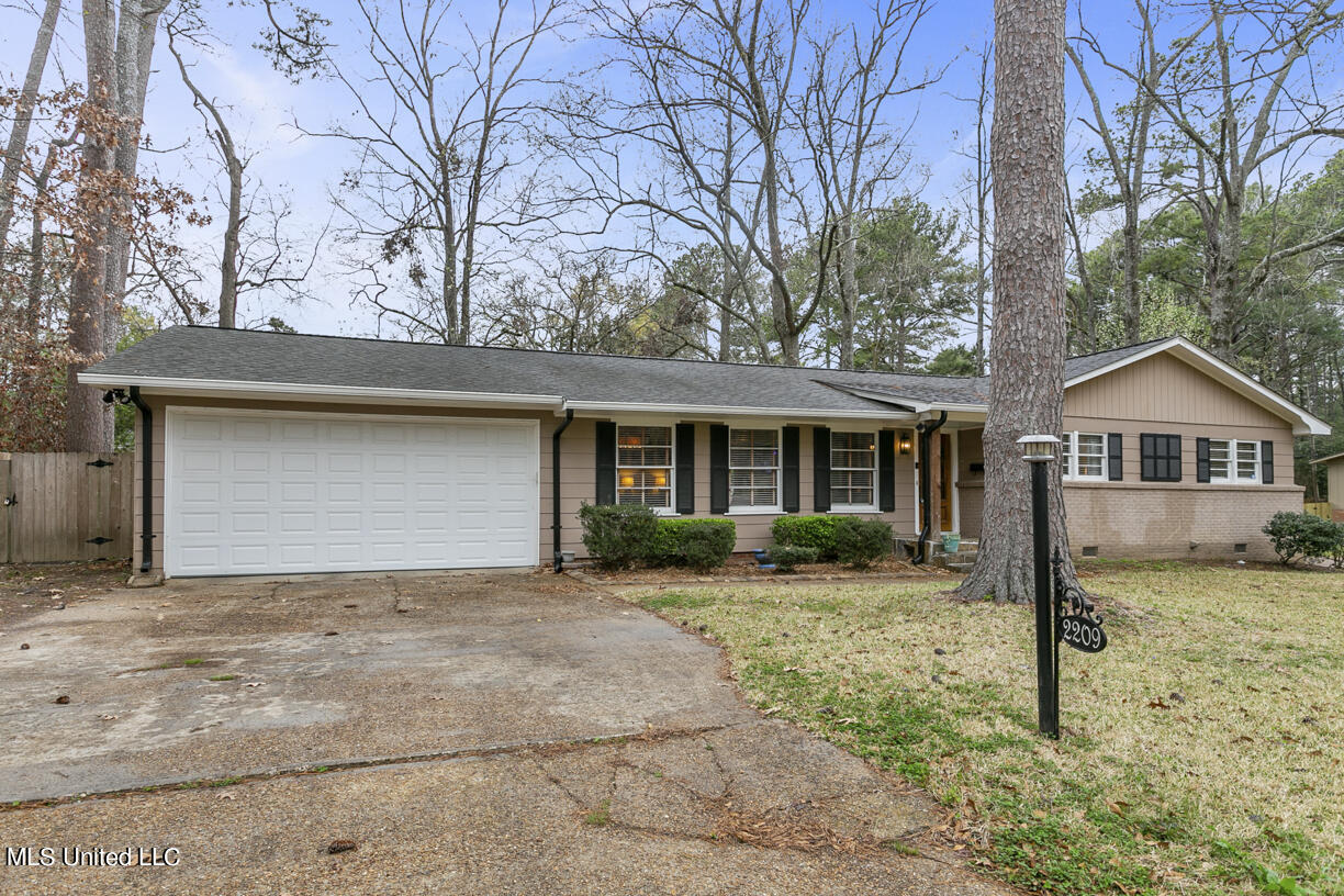 2209 Southwood Road Jackson, MS 39211 - Photo 2 of 28 2209 Southwood Final-27