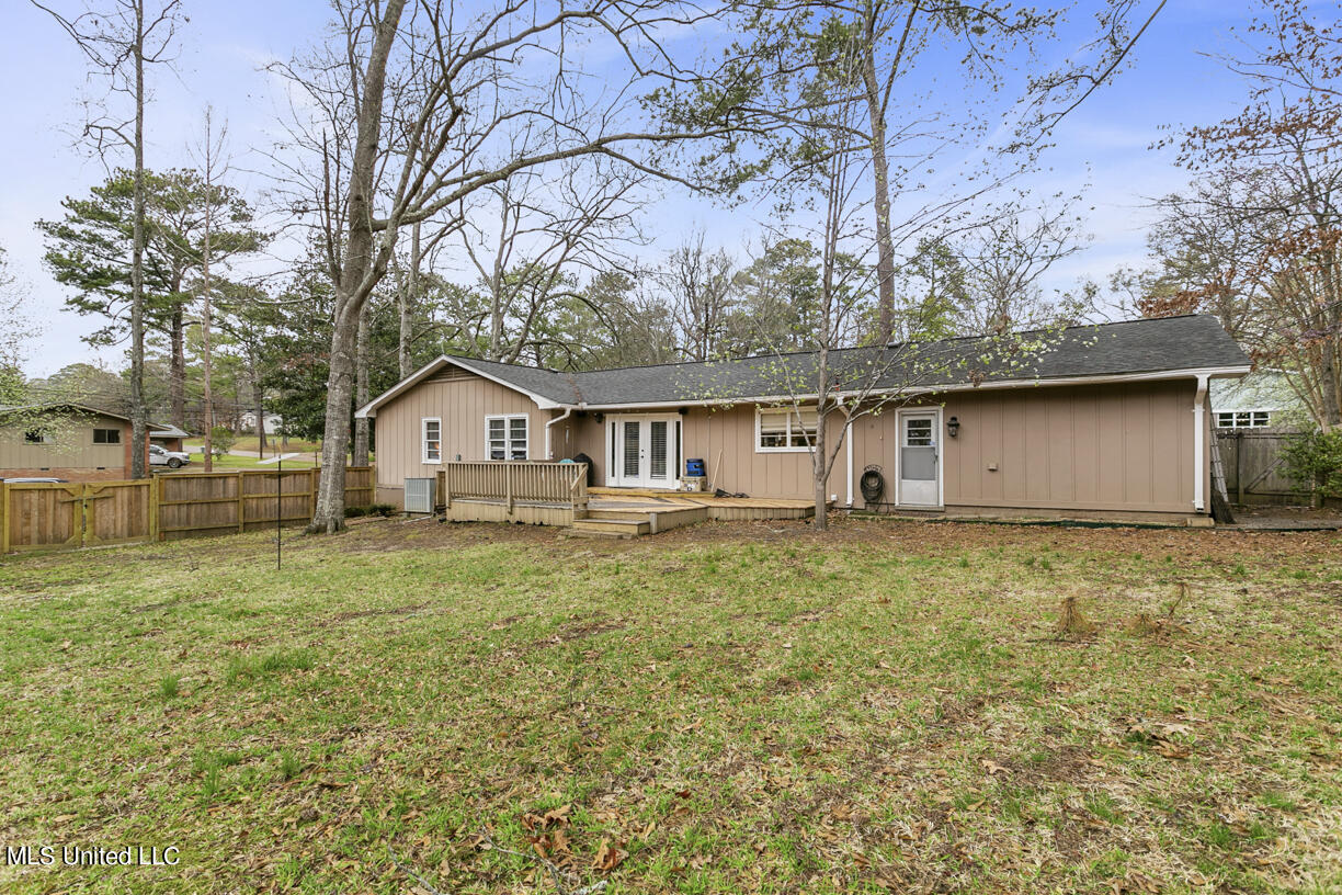 2209 Southwood Road Jackson, MS 39211 - Photo 27 of 28 2209 Southwood Final-24