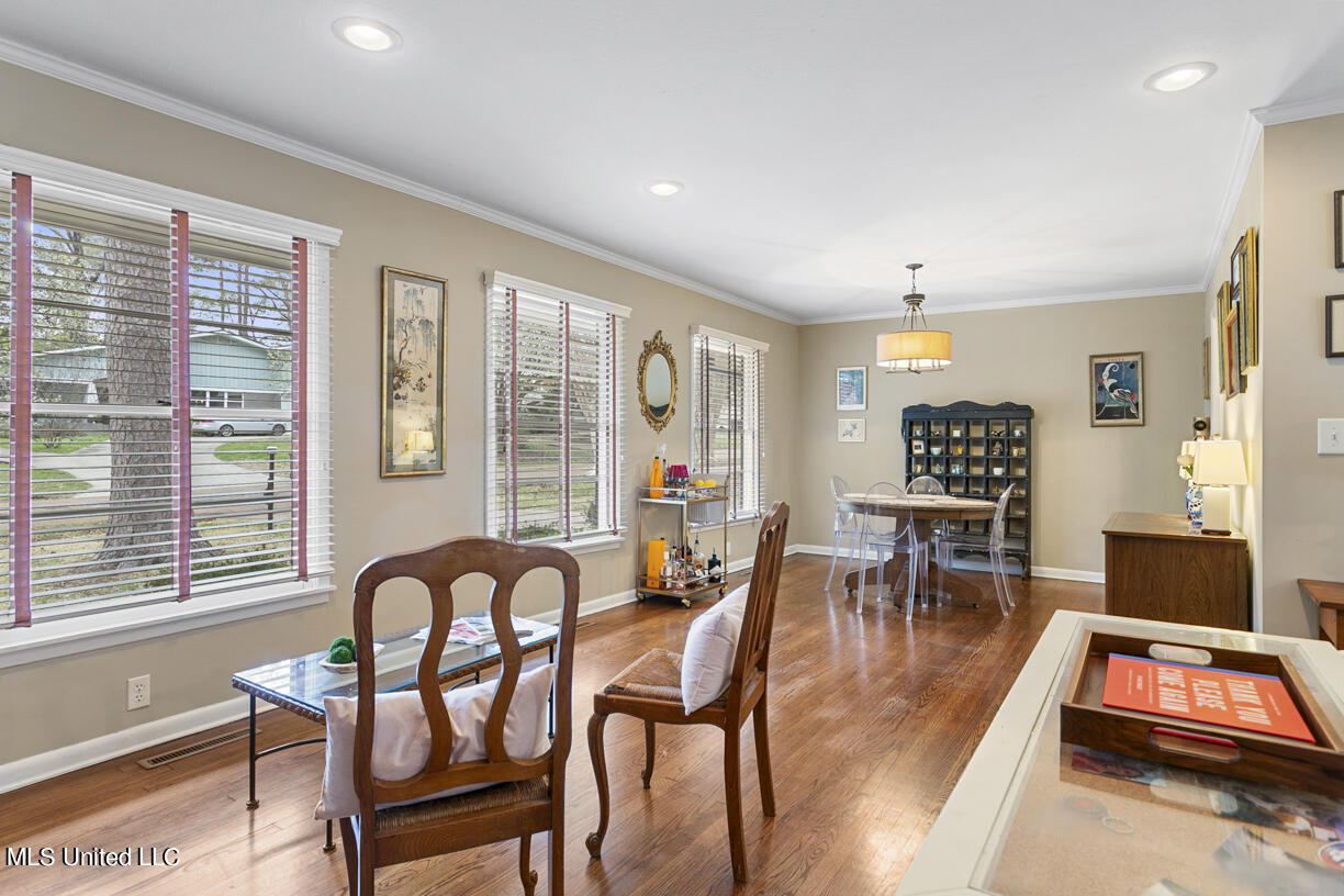 2209 Southwood Road Jackson, MS 39211 - Photo 5 of 28 2209 Southwood Final-4