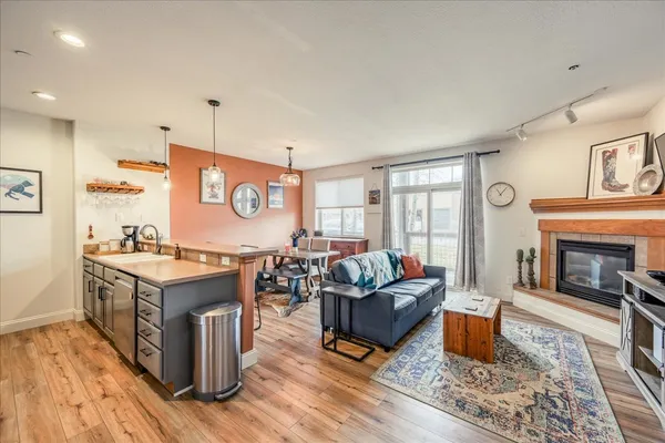 $599,000 | 844 Blue River Parkway, Unit B3, Silverthorne, CO 80498