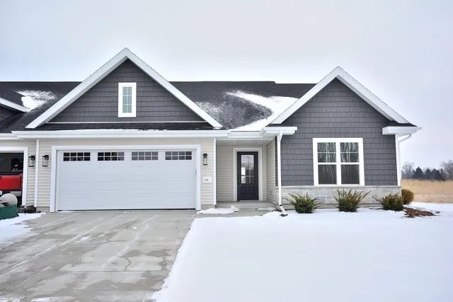 $464,900 | 1121 Elderberry Road, Oconomowoc, WI 53066