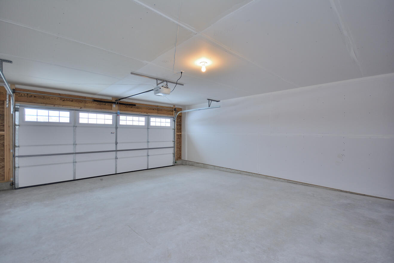 1121 Elderberry Road Oconomowoc, WI 53066 - Photo 15 of 30 90 ARWT (10)