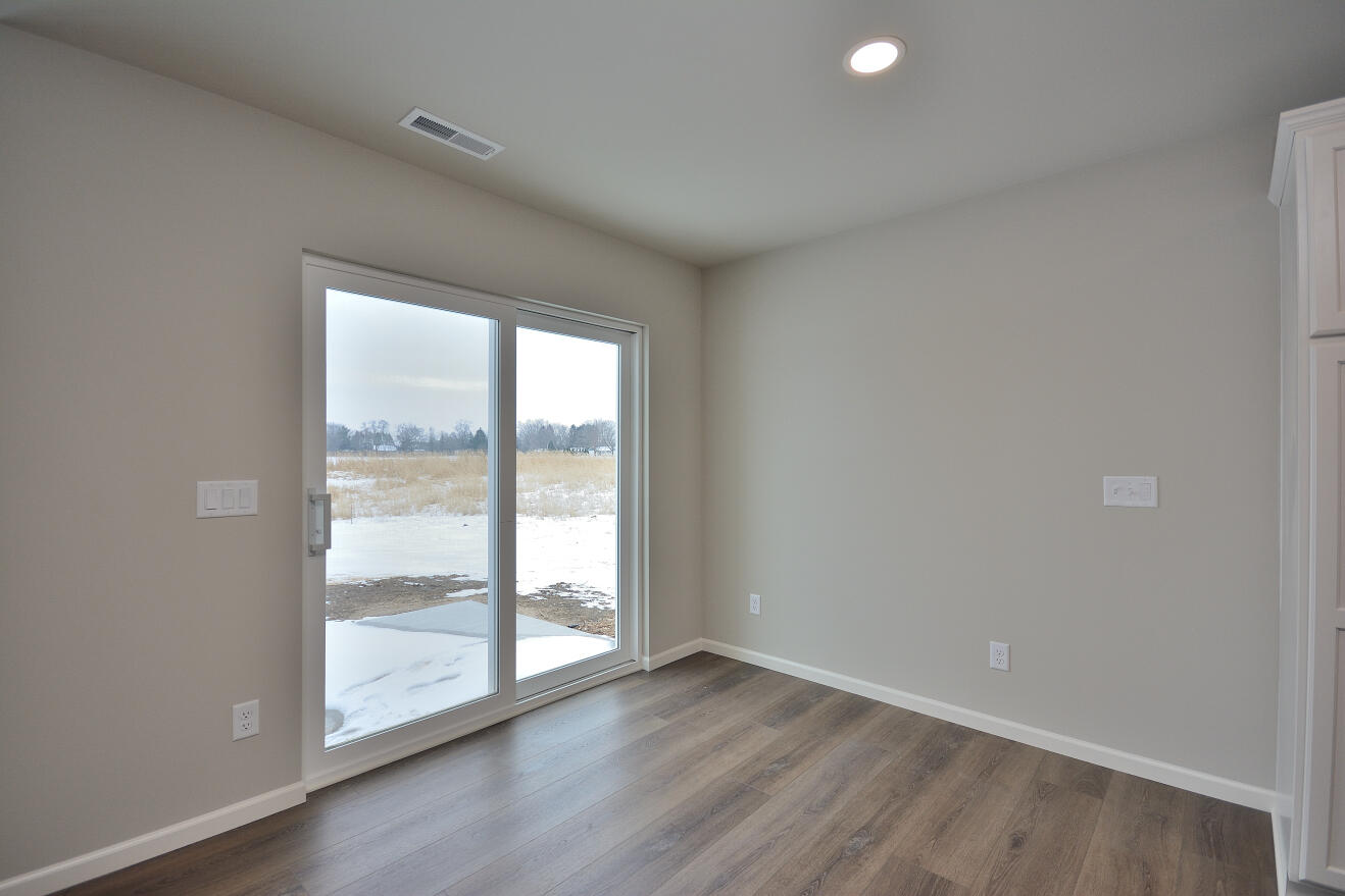 1121 Elderberry Road Oconomowoc, WI 53066 - Photo 19 of 29 90 ARWT (15)