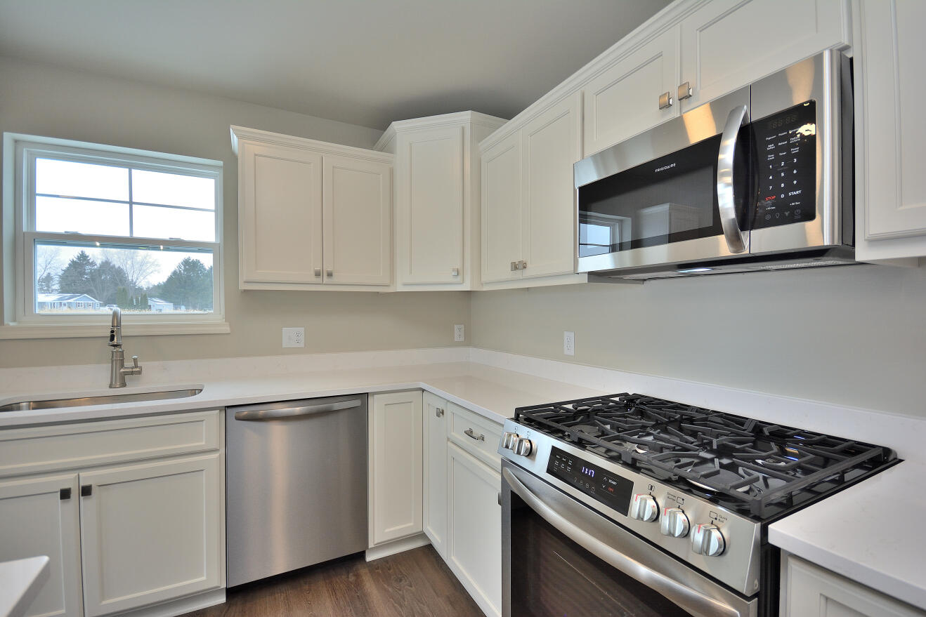 1121 Elderberry Road Oconomowoc, WI 53066 - Photo 22 of 29 90 ARWT (18)